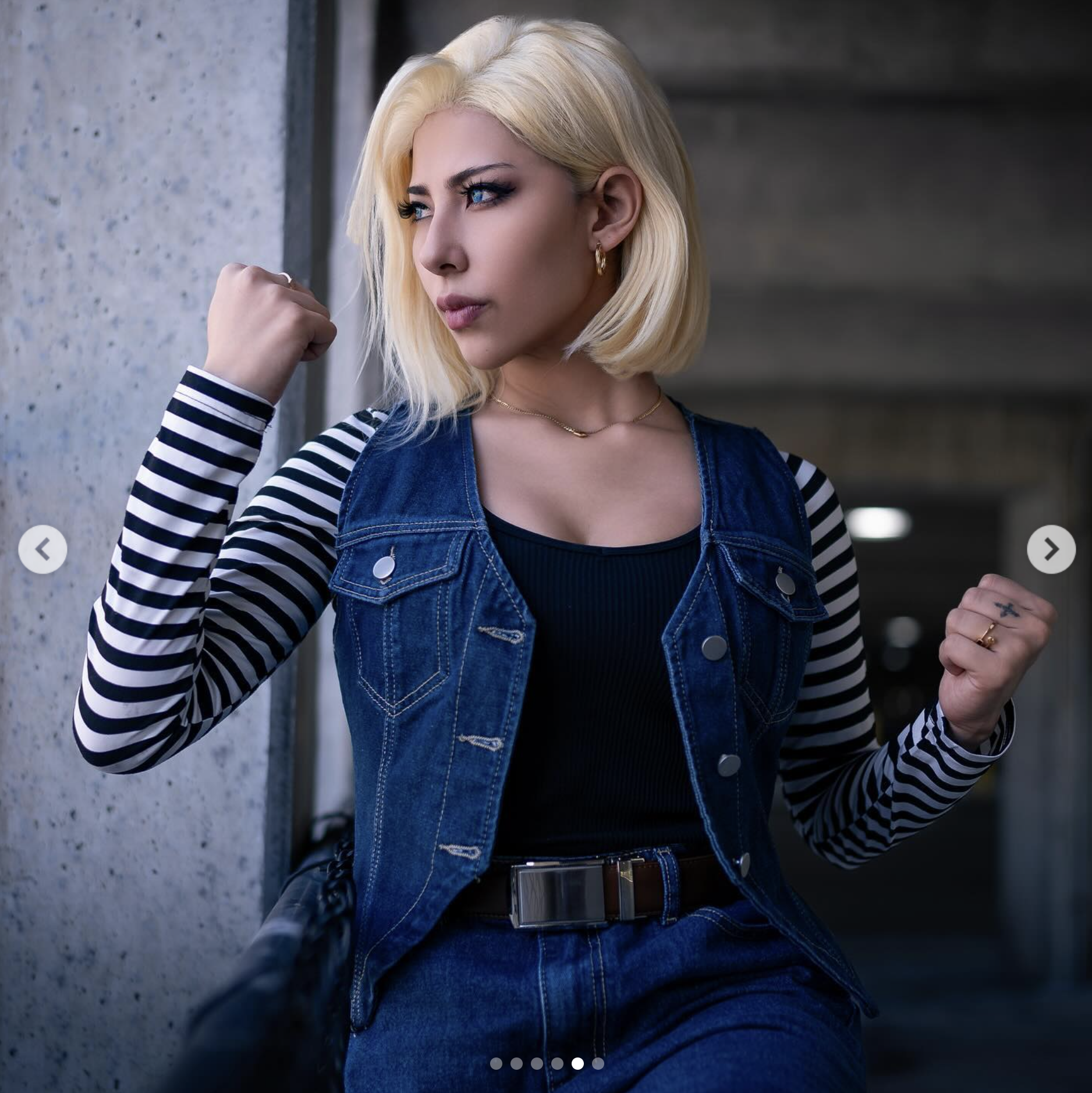 Cosplay de Androide 18 inspirado en el personaje de Dragon Ball Z