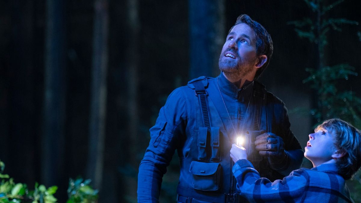 Imágenes de The Adam Project, la película de ciencia ficción protagonizada por Ryan Reynolds disponible en Netflix
