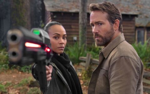 Imágenes de The Adam Project, la película de ciencia ficción protagonizada por Ryan Reynolds disponible en Netflix